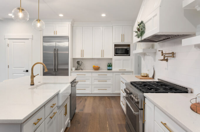 How to choose your kitchen cabinets with 3 easy decisions